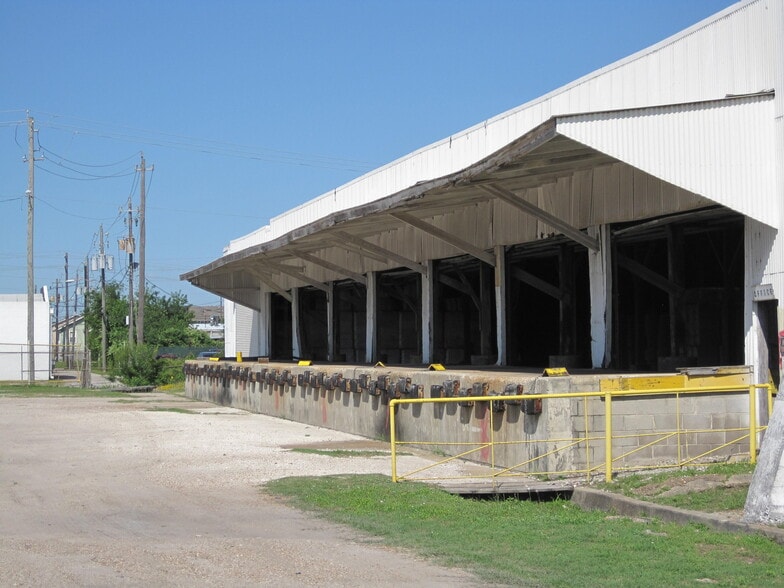 4906 Broadway St, Galveston, TX for lease - Building Photo - Image 2 of 31