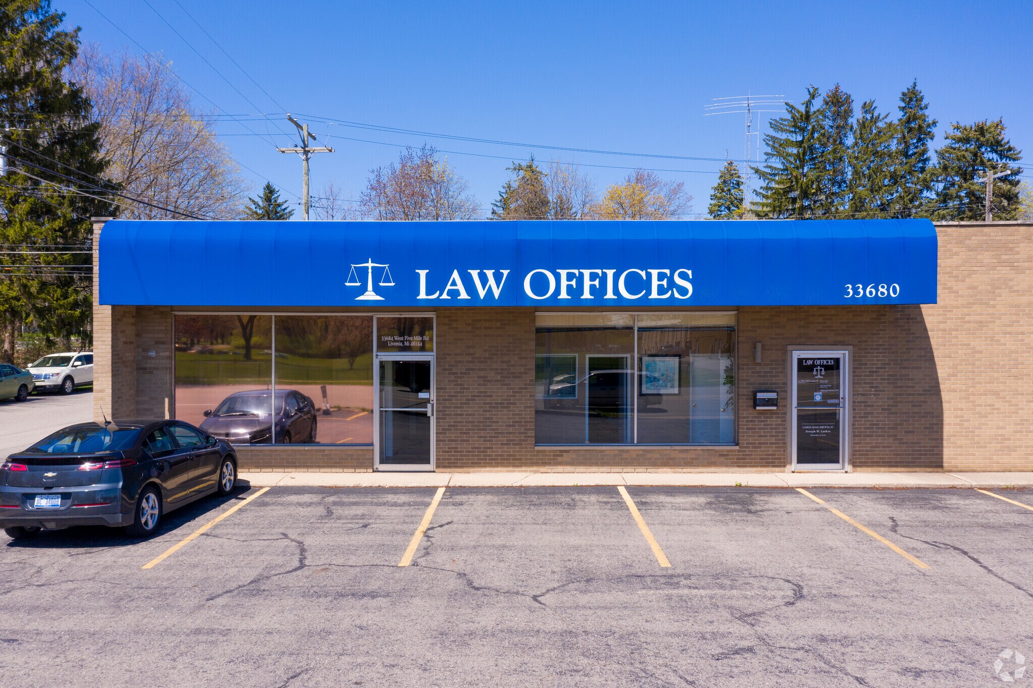 33680-33684 5 Mile Rd, Livonia, MI 48154 - Office for Lease | LoopNet