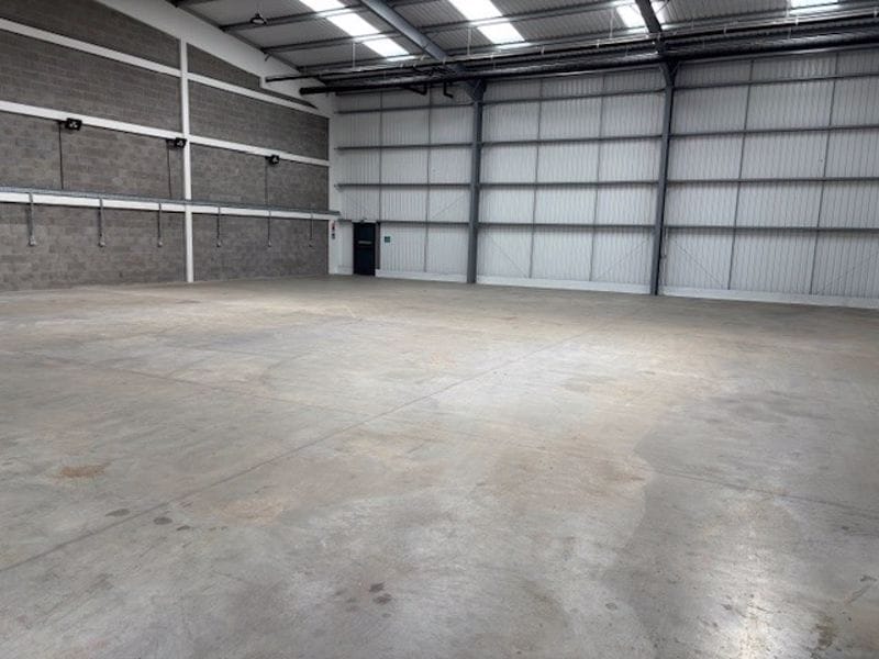 Kingsway, Rochdale for lease Interior Photo- Image 1 of 1