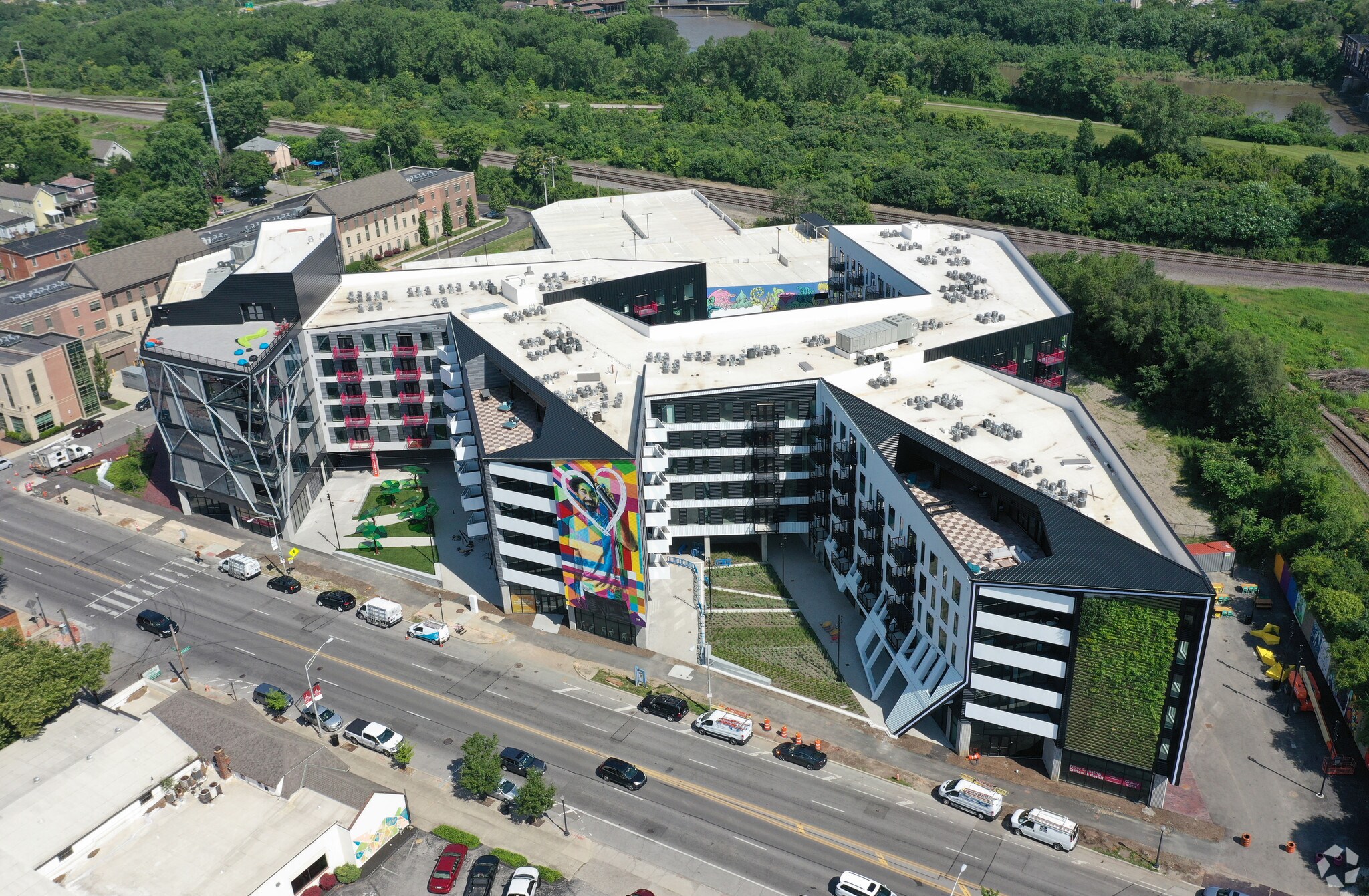 440-500 W Broad St, Columbus, OH for lease Building Photo- Image 1 of 8