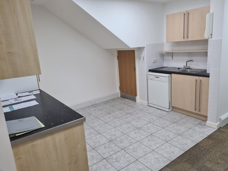 2-5 Faraday Rd, Guildford for lease - Interior Photo - Image 3 of 3