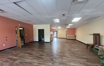 9631-9841 Giles Rd, La Vista, NE for lease Interior Photo- Image 2 of 5