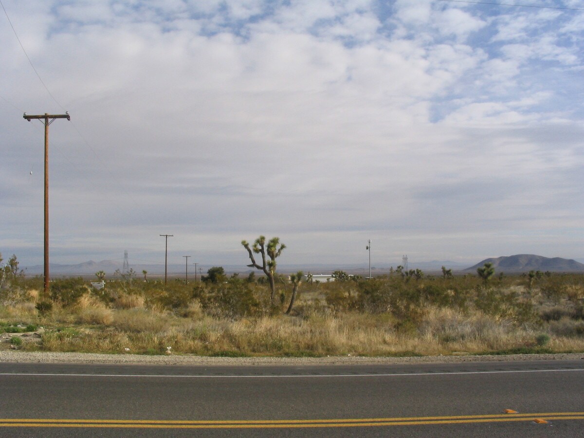 Highway 138 Pearblossom Hwy and Largo Vista Rd, Llano, CA 93544