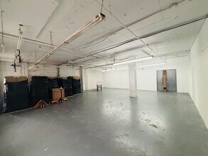 9090 Av Du Parc, Montréal, QC for lease Interior Photo- Image 2 of 4