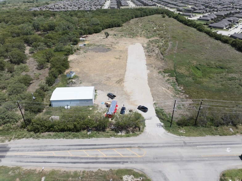 13927 Rockin Riley Rd, Aubrey, TX for lease - Building Photo - Image 3 of 5