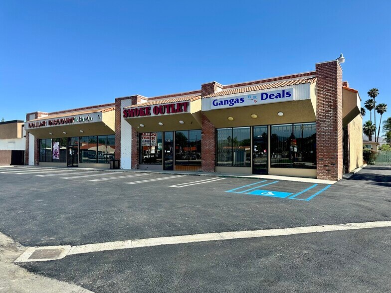 41615-41627 Florida Ave, Hemet, CA for lease - Building Photo - Image 2 of 11