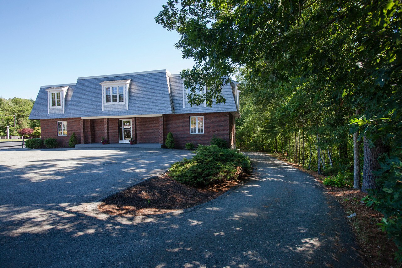 541 Plain St, Marshfield, MA 02050