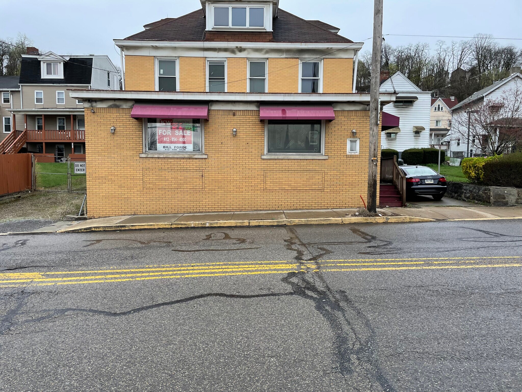 715 Island Ave, McKees Rocks, PA for sale Primary Photo- Image 1 of 1