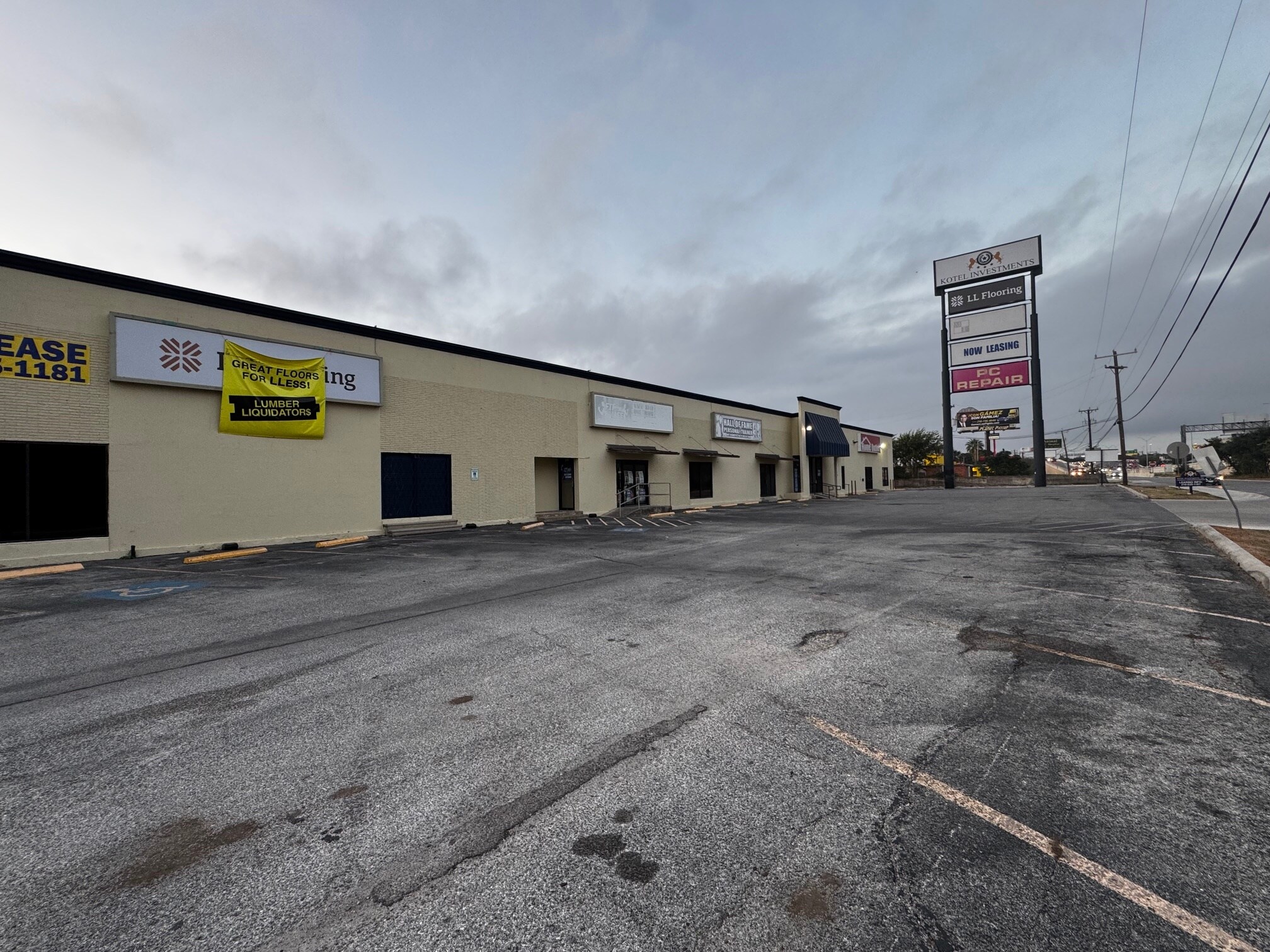 2200-2206 NW Loop 410, San Antonio, TX for lease Building Photo- Image 1 of 30