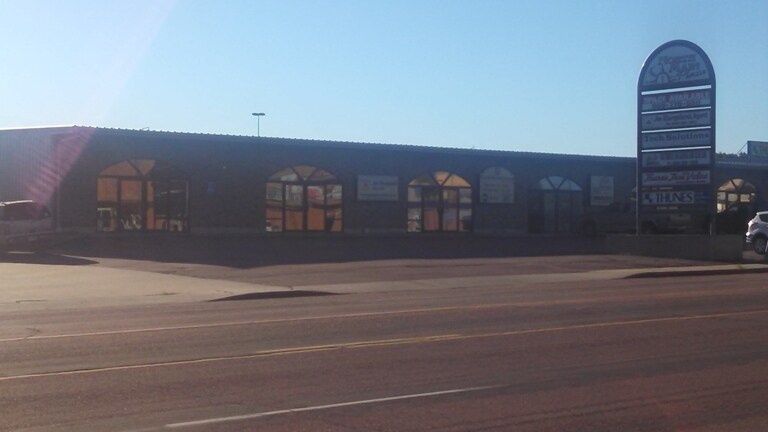 1400-1416 N Main St, Mitchell, SD for sale Primary Photo- Image 1 of 1