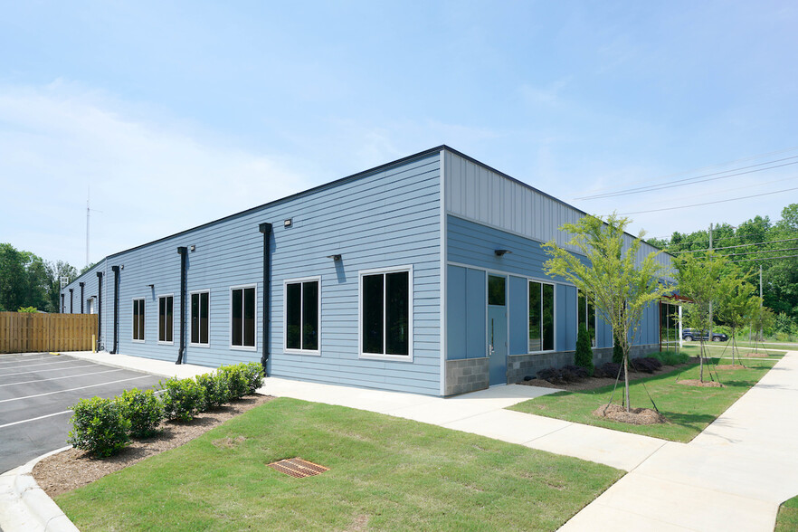 4348 Statesville Rd, Charlotte, NC for lease - Building Photo - Image 2 of 14