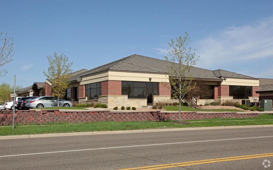 7741 147th St W, Apple Valley, MN for sale - Primary Photo - Image 1 of 1