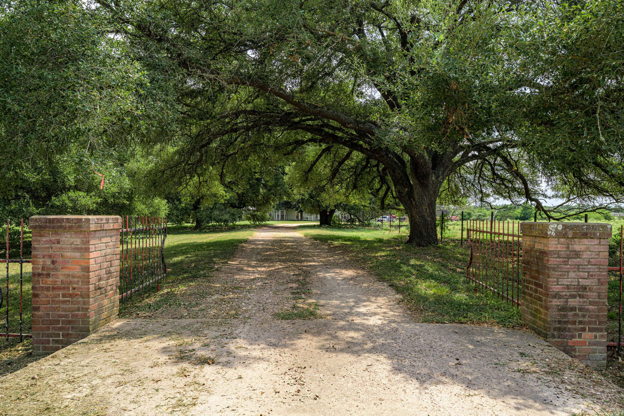 107 O'Malley Rd, Brenham, TX for sale Primary Photo- Image 1 of 30