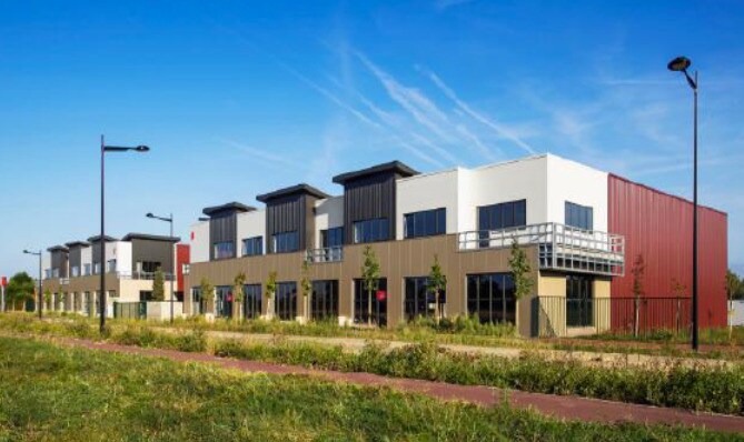 Flex in Saint-Pierre-du-Perray for sale - Building Photo - Image 1 of 4