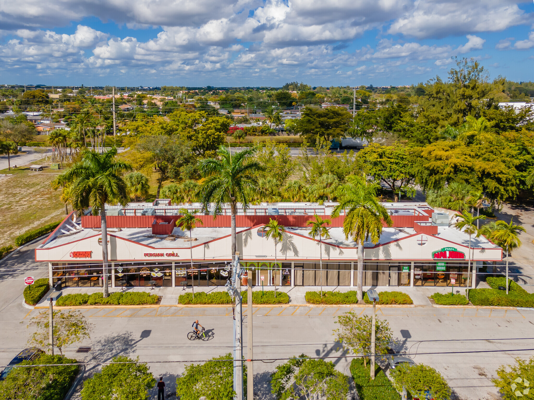 7811-7823 Sunrise Blvd, Plantation, FL 33322 - Plantation Crossroads 