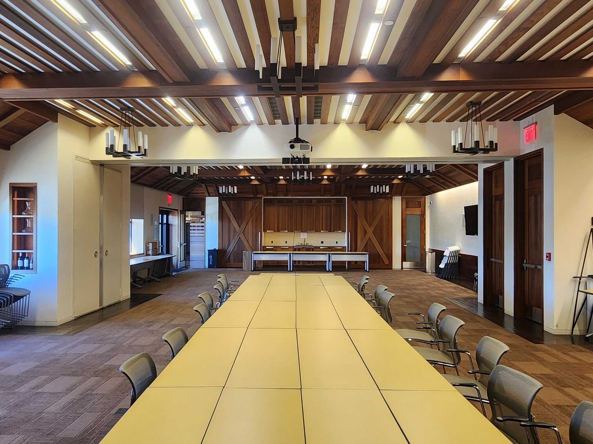 645 Devlin Rd, Napa, CA for sale Interior Photo- Image 1 of 3