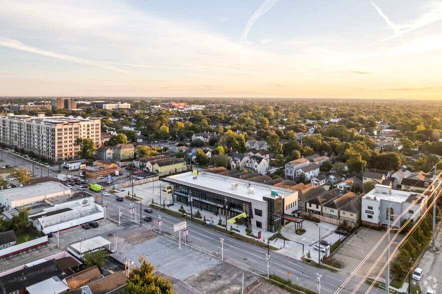 1324 N Shepherd Dr, Houston, TX for lease - Aerial - Image 3 of 5