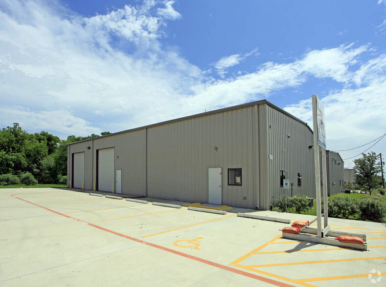 532 8th St, La Porte, TX for lease - Primary Photo - Image 3 of 4