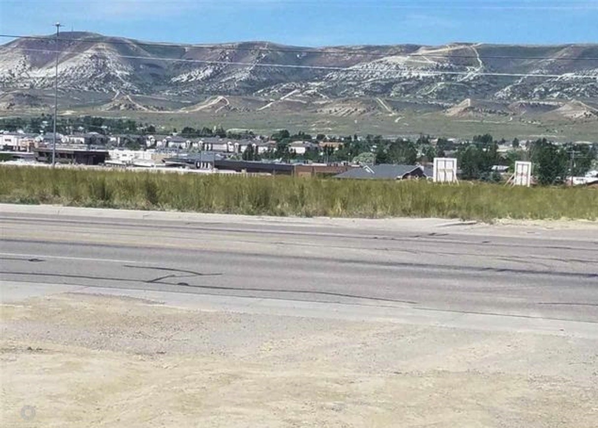 Gateway Blvd, Rock Springs, WY for sale Primary Photo- Image 1 of 1