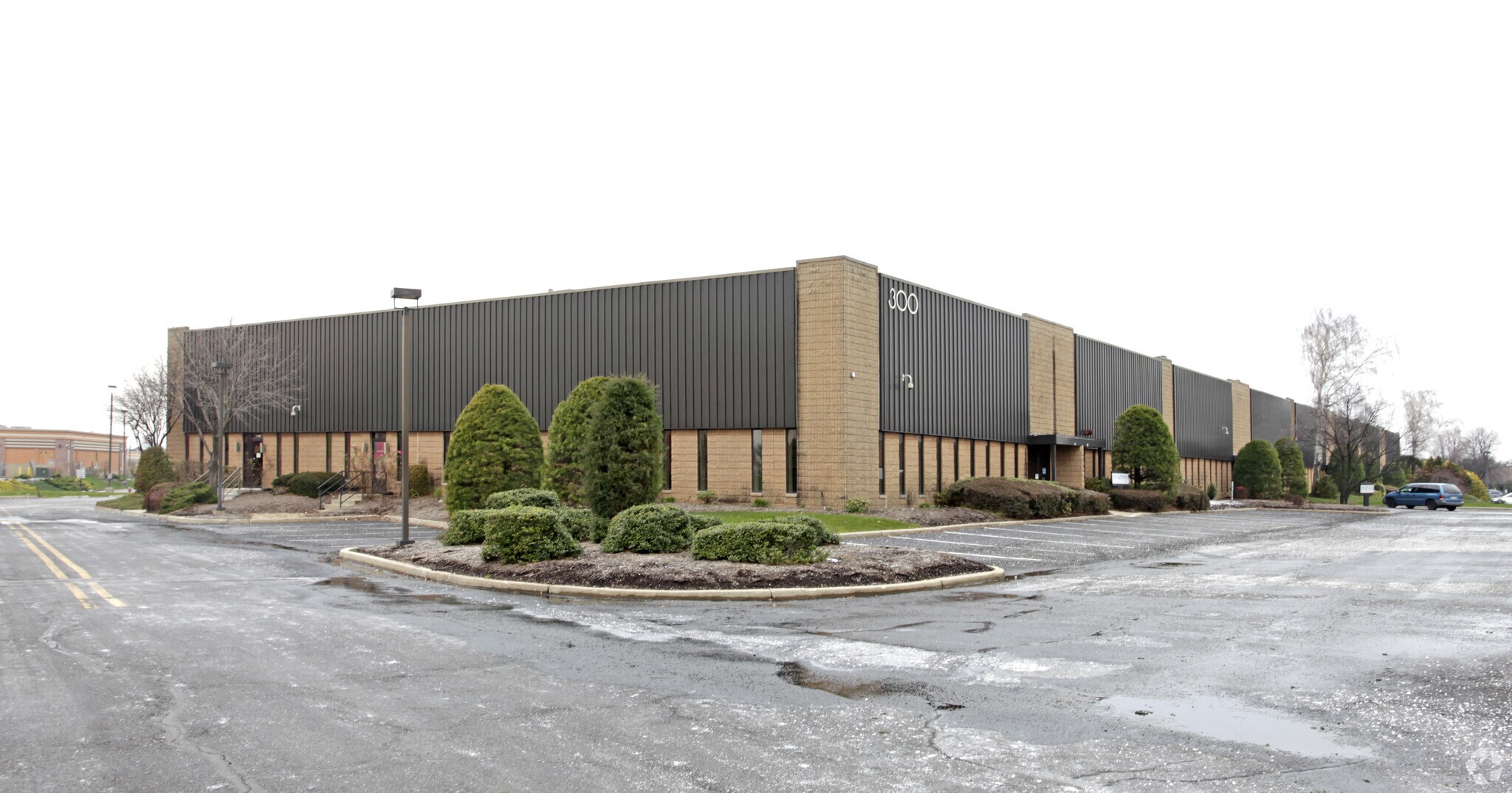 300 Corporate Ct, South Plainfield, NJ for sale Primary Photo- Image 1 of 1