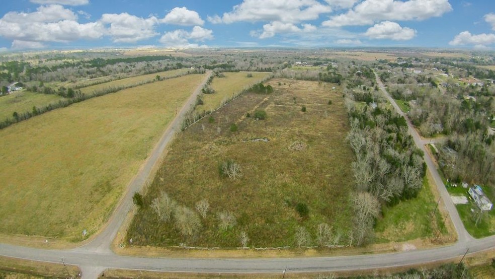 0 County Road 203, Liverpool, TX for sale - Primary Photo - Image 1 of 1