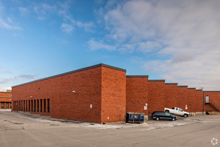 1070 Mid-way Blvd, Mississauga, ON for lease - Building Photo - Image 2 of 4