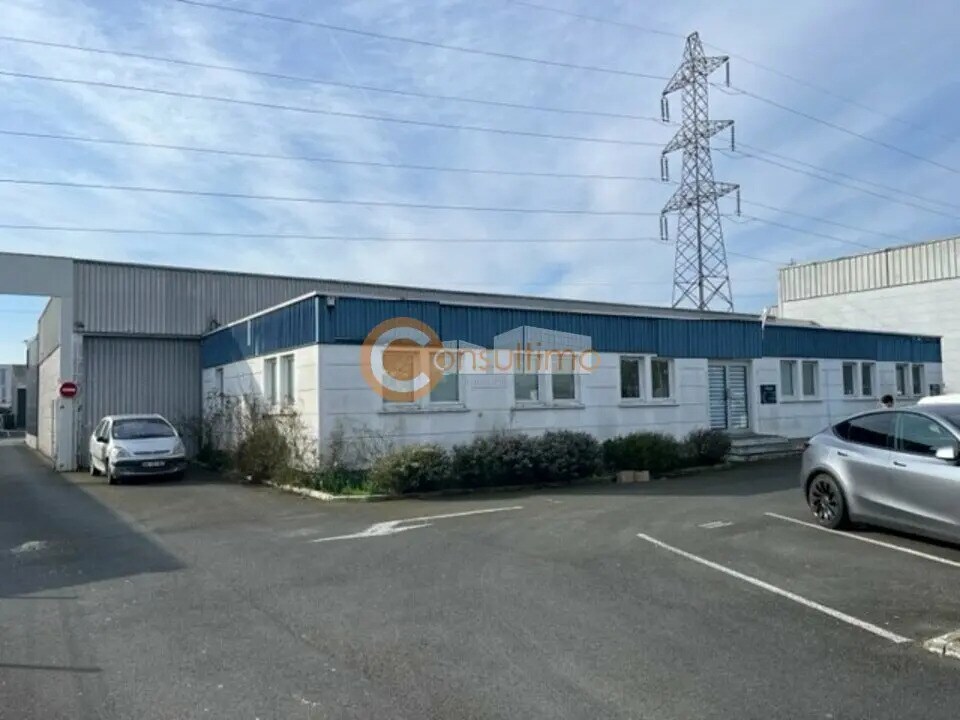 Flex in Bordeaux for lease Building Photo- Image 1 of 10