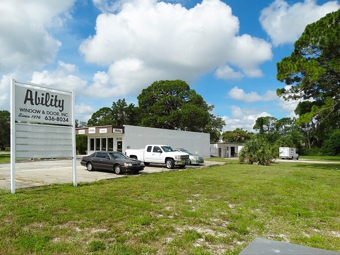 911 Clearlake Rd, Cocoa, FL for sale Primary Photo- Image 1 of 1