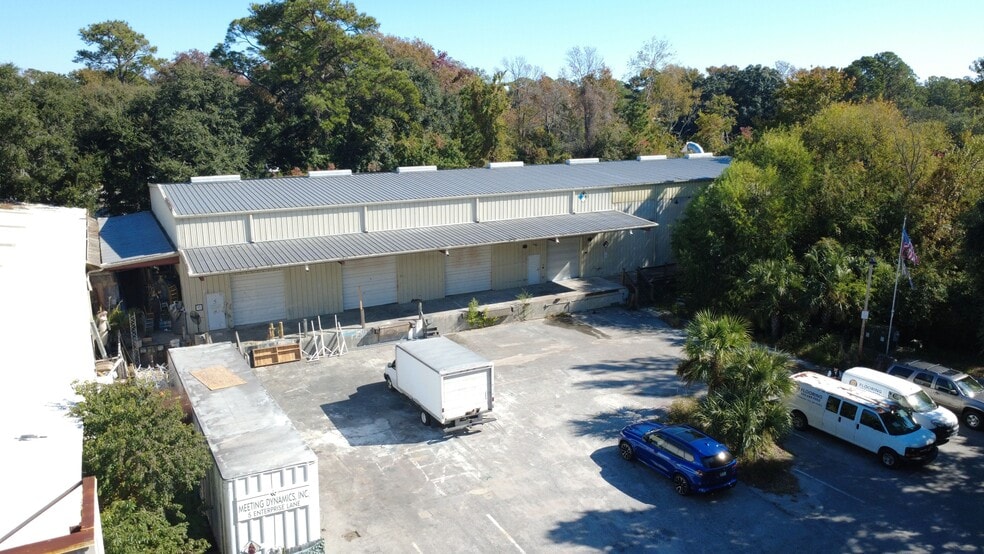5 Enterprise Ln, Hilton Head Island, SC for lease - Building Photo - Image 1 of 13