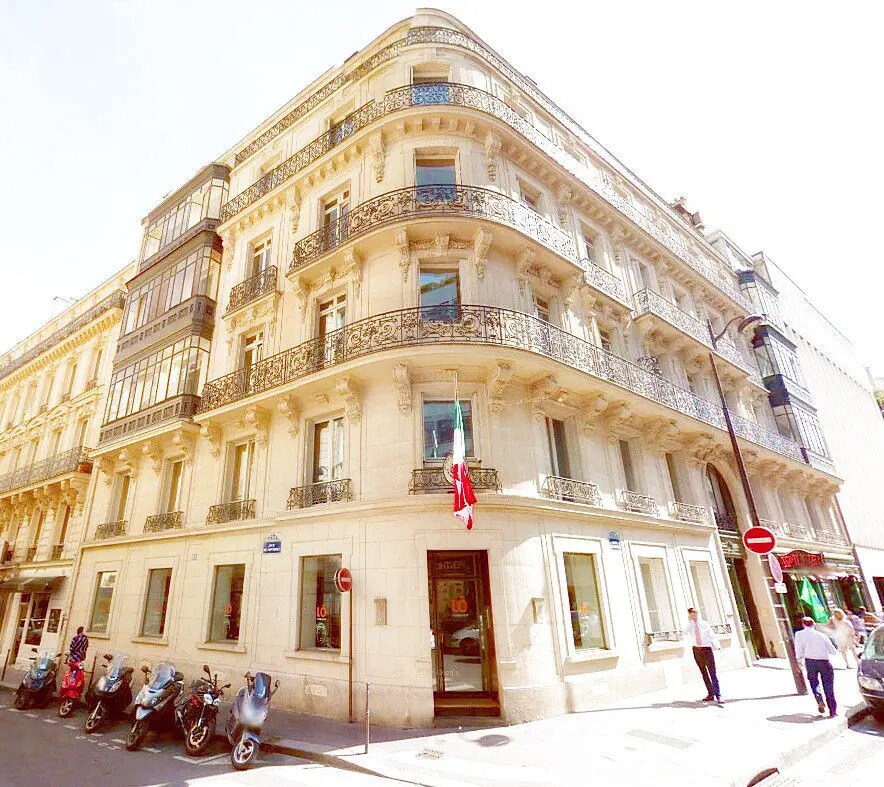 Office in Paris for lease Building Photo- Image 1 of 21