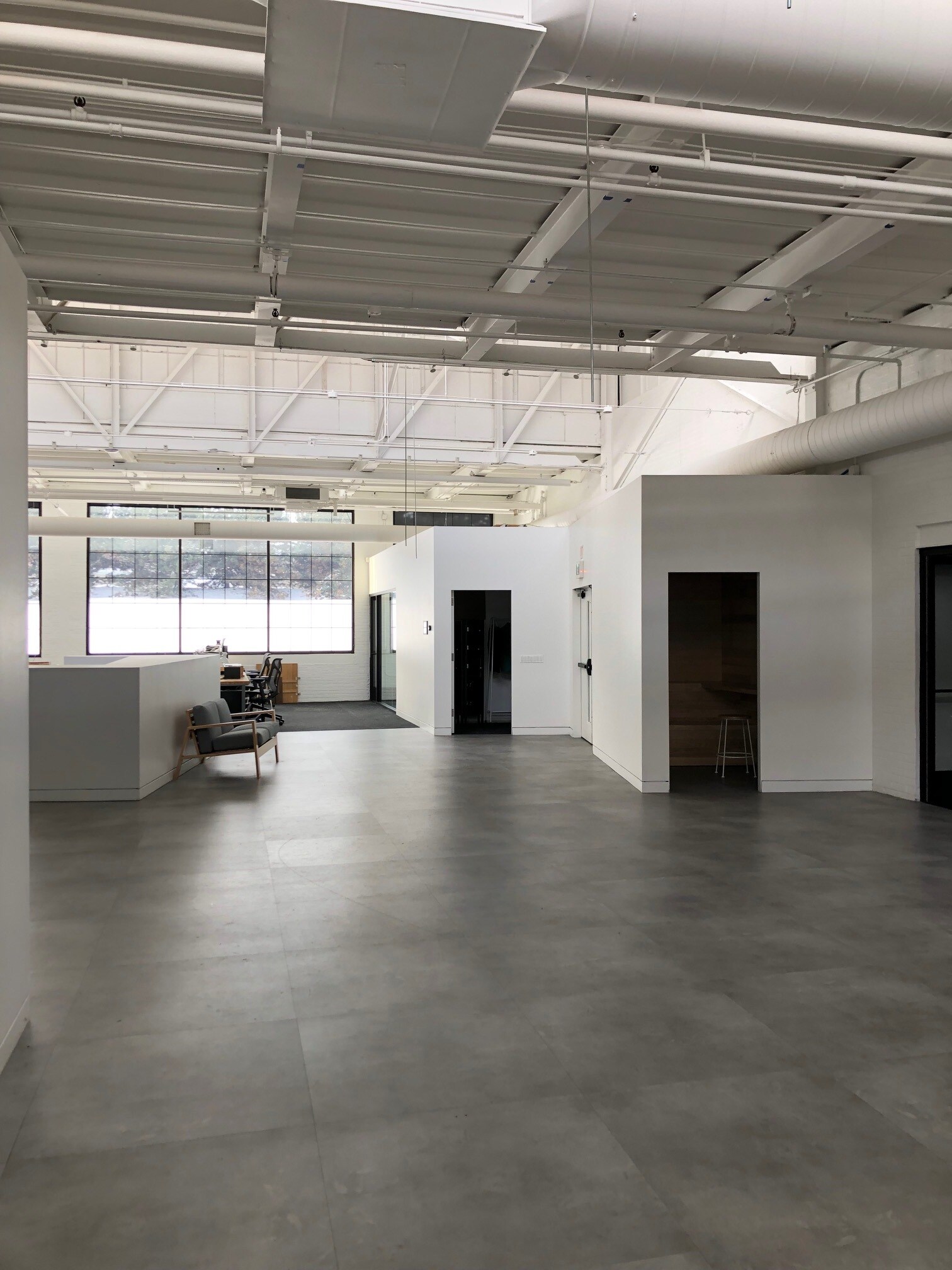 100 Carlson Rd, Rochester, NY for lease Interior Photo- Image 1 of 4