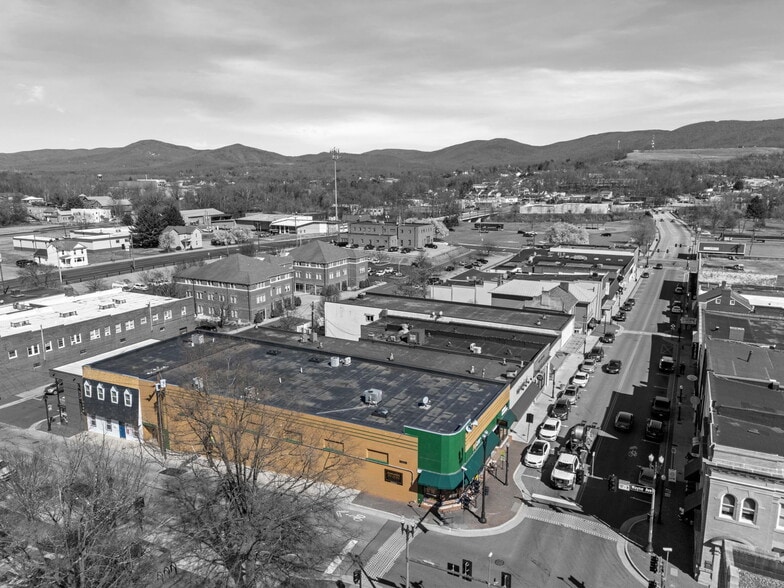 421 W Main St, Waynesboro, VA for sale - Building Photo - Image 2 of 57