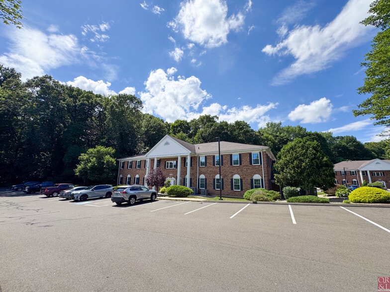 35 Cold Spring Rd, Rocky Hill, CT for sale - Building Photo - Image 3 of 7