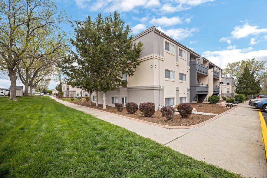 7822-7952 Oberon Rd, Arvada, CO for sale - Primary Photo - Image 1 of 1
