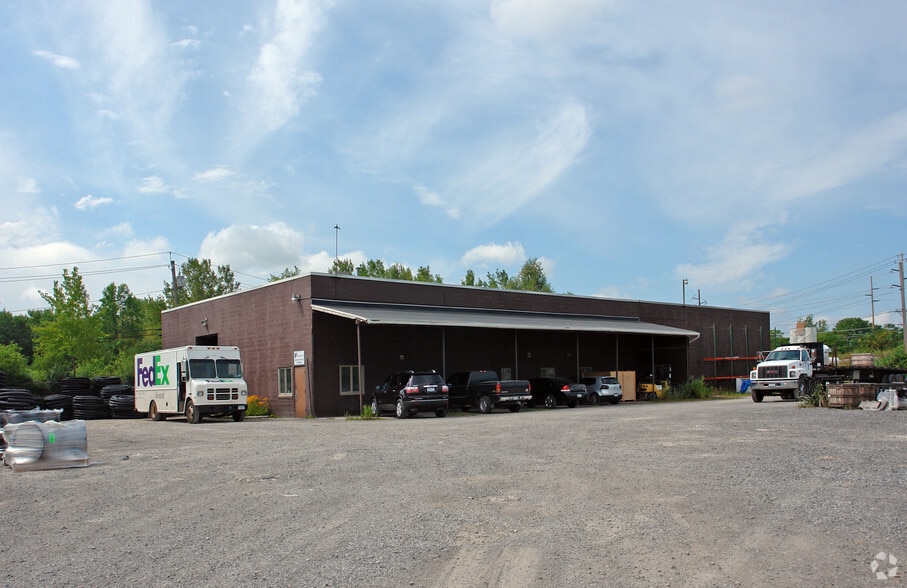 797 Beahan Rd, Rochester, NY for lease - Primary Photo - Image 1 of 2
