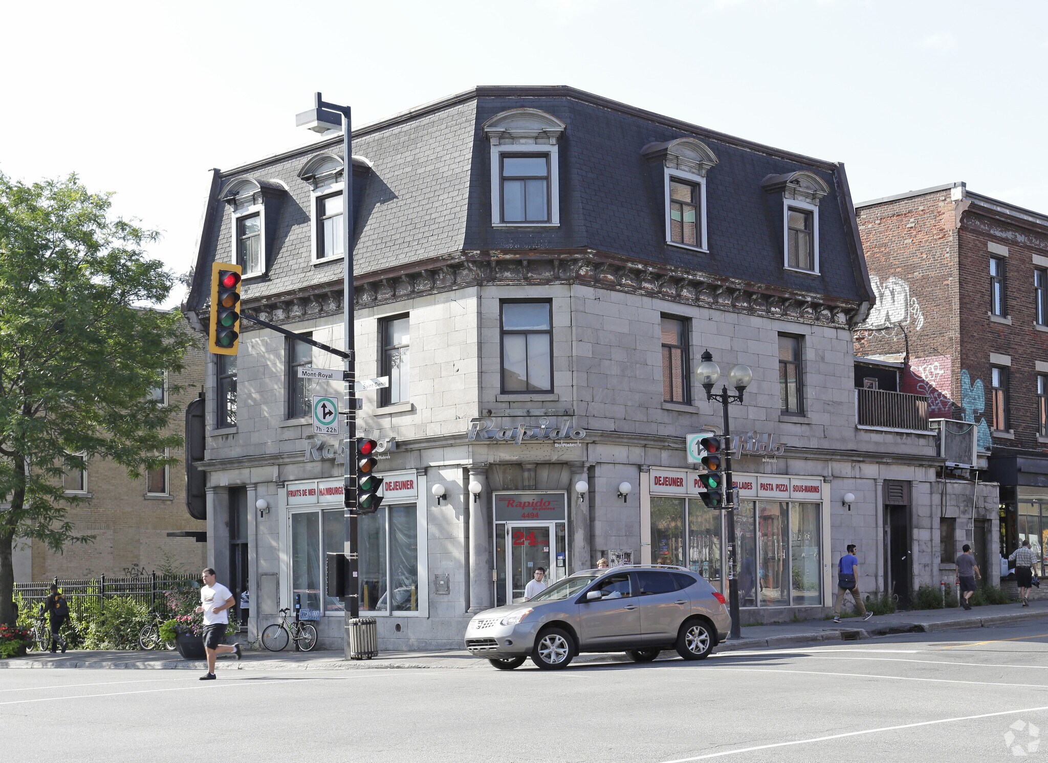 44904494 Rue SaintDenis, Montréal, QC H2J 2L1