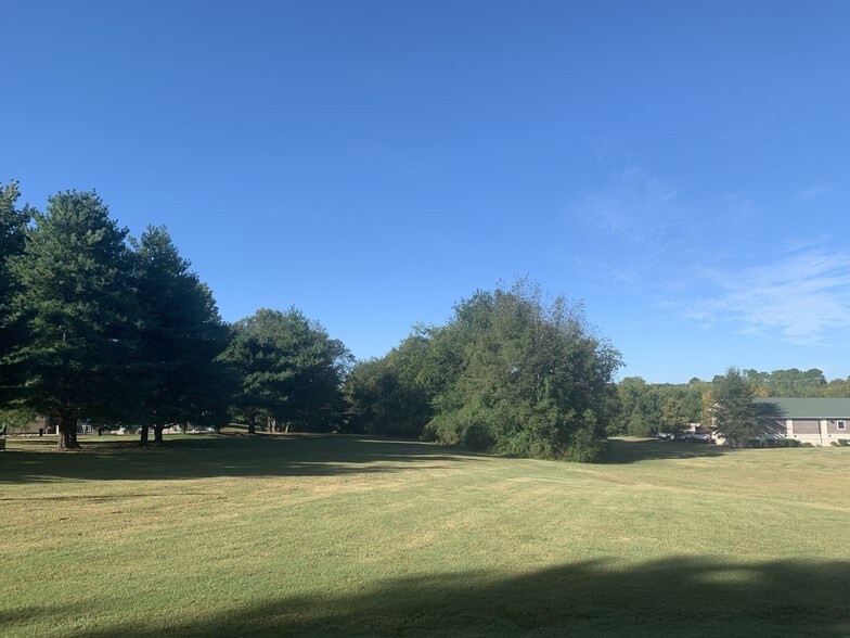 104 Bluegrass Dr, Hendersonville, TN 37075