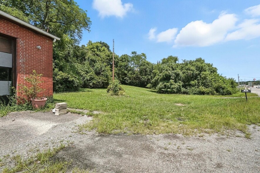410-412 Orphanage Rd, Ft Mitchell, KY for sale - Building Photo - Image 2 of 5