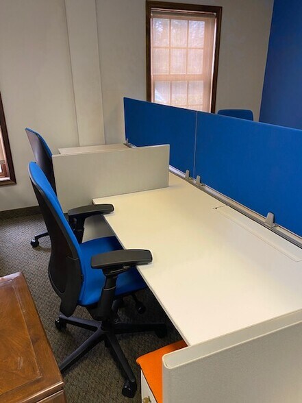 67 Beaver Ave, Clinton Township, NJ for lease - Interior Photo - Image 2 of 8