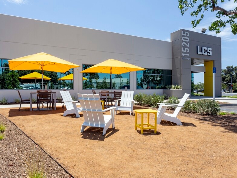 15295 Alton Pky, Irvine, CA for lease - Building Photo - Image 3 of 14