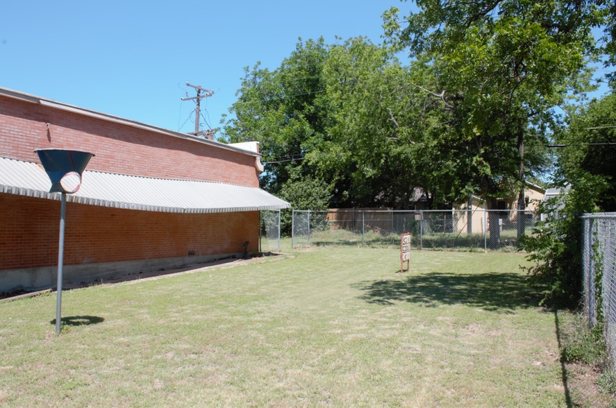 1901-1905 N 25th St, Waco, TX for sale - Building Photo - Image 3 of 3
