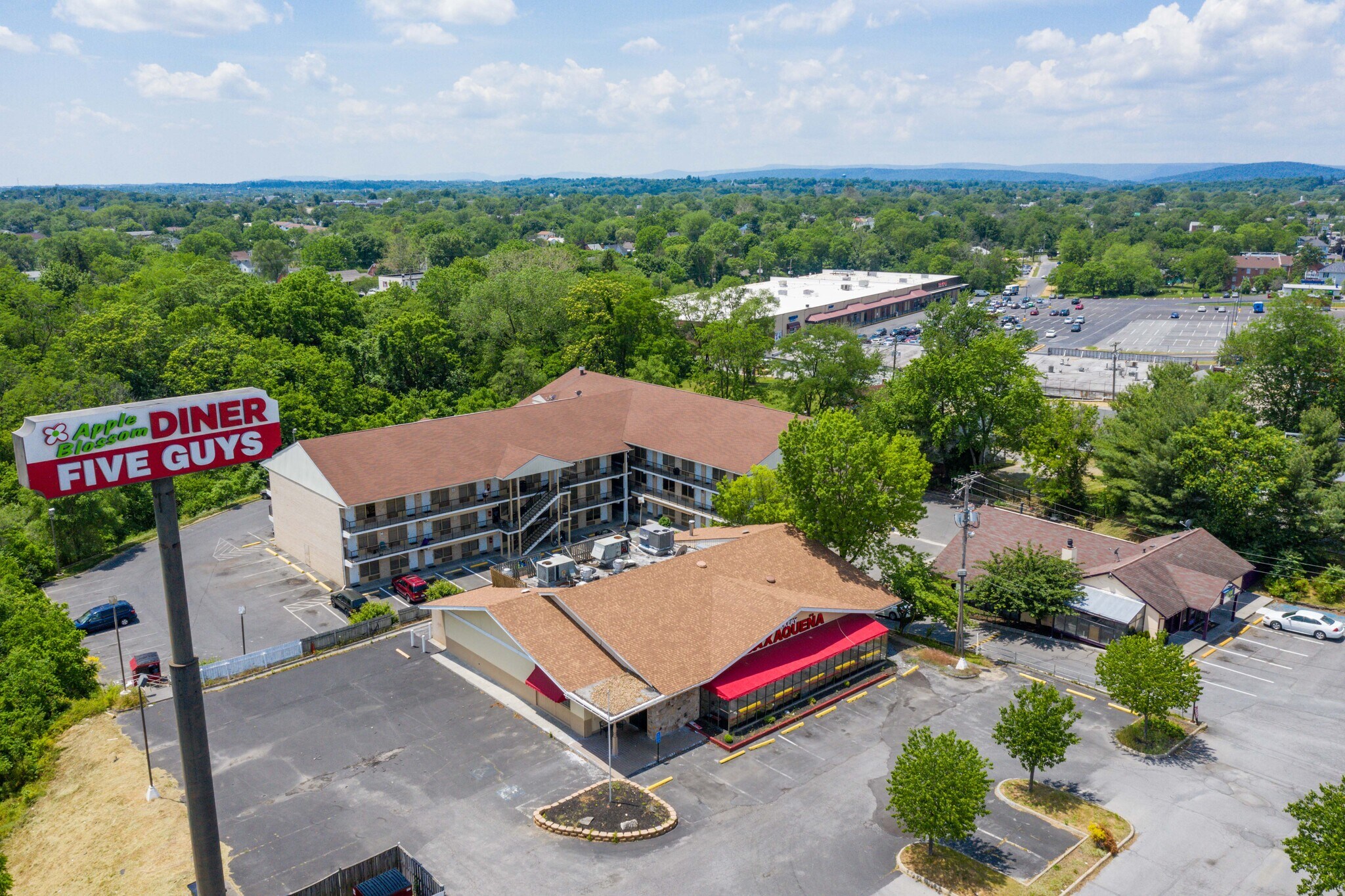 1359 Berryville Ave, Winchester, VA 22601