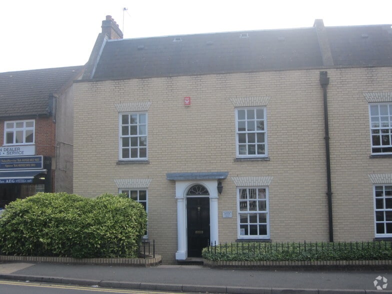 24 High St, Addlestone for sale - Building Photo - Image 2 of 9