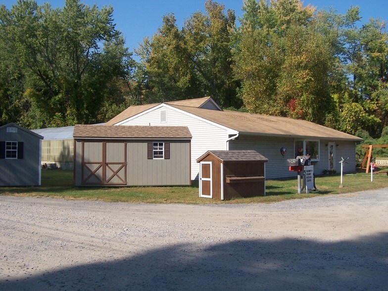 853 Dutchess Tpke, Poughkeepsie, NY for sale - Primary Photo - Image 1 of 1