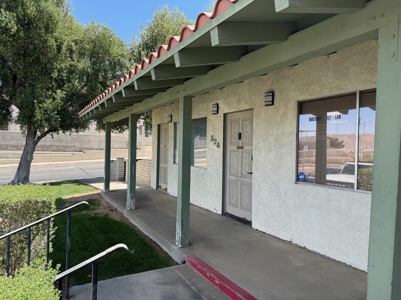 524 Barstow Rd, Barstow, CA for lease - Building Photo - Image 1 of 3