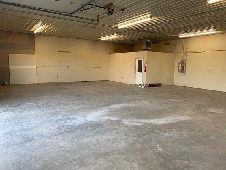 N126 Speedway Ln, Kaukauna, WI for lease - Building Photo - Image 3 of 6