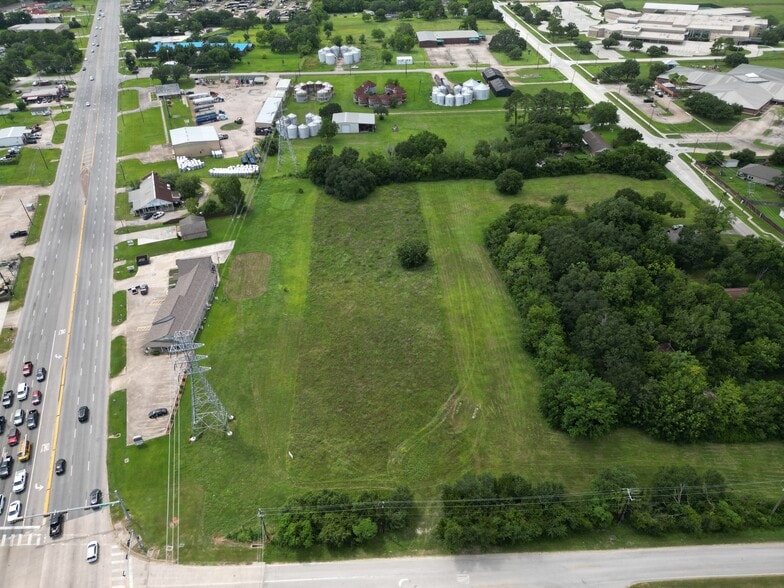 1225 Brazos St, Alvin, TX for sale - Building Photo - Image 2 of 19