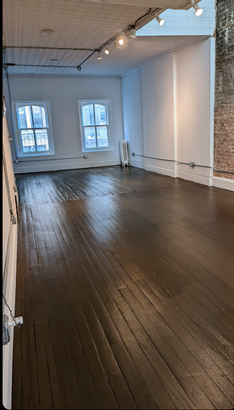 51 W 28th St, New York, NY for sale - Interior Photo - Image 1 of 1