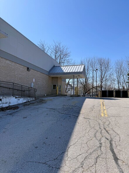 1115 W Prospect Rd, Ashtabula, OH for lease - Building Photo - Image 2 of 8