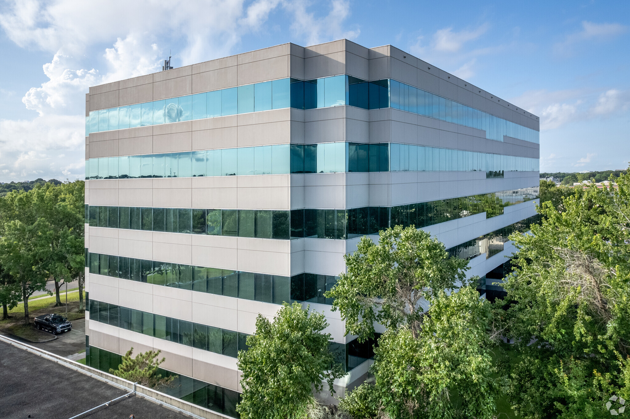 2525 Bay Area Blvd, Houston, TX 77058 - One Corporate Plaza | LoopNet